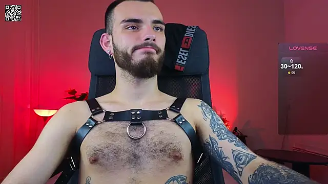 Snapshot of xteddy_bear chatting on 01.11.25 xteddy bear online show from 01.11.25