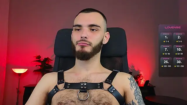 Snapshot of xteddy_bear chatting on 01.17.25 xteddy bear online show from 01.17.25