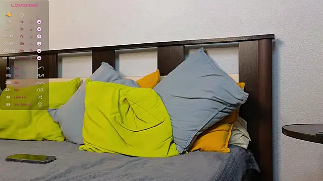 Snapshot of xteddy_bear chatting on 02.19.25 xteddy bear online show from 02.19.25