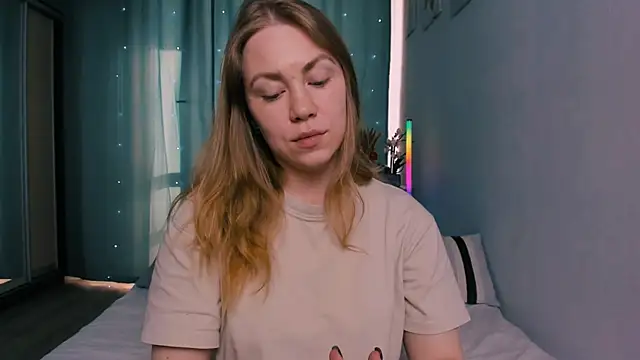 InsatiableFoxX online show from 04.23.26