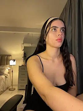 Mavi Coless online show from 03.19.25