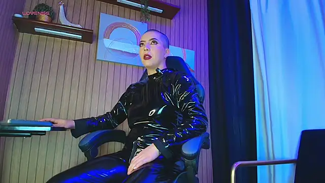 Camila Chainn online show from 10.29.25