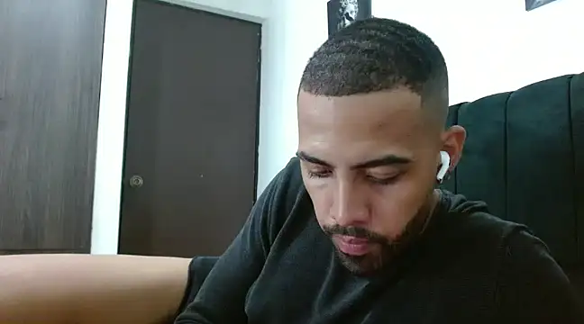 Hendry  online show from 01.09.25