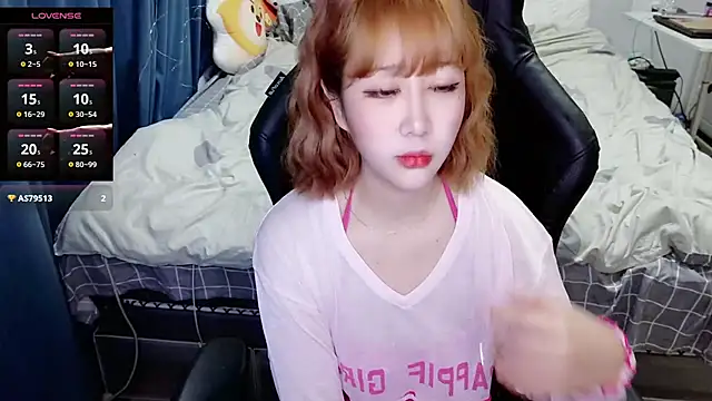 Angelababy001 online show from 02.15.25