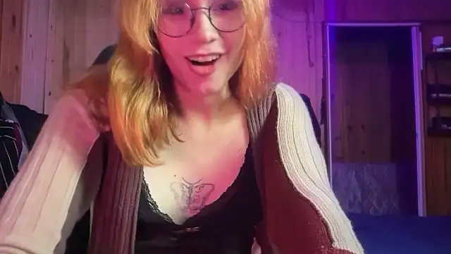 Snapshot of Theemillyblack chatting on 04.19.26 Theemillyblack online show from 04.19.26