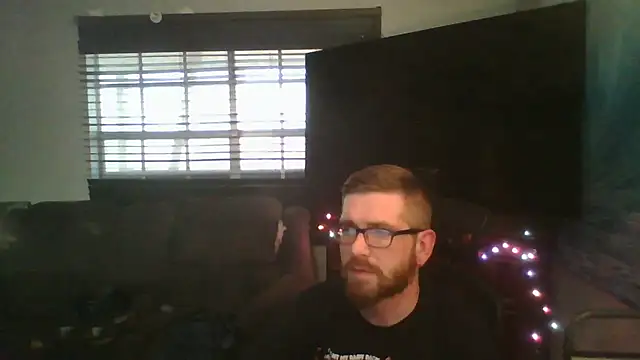 Snapshot of Brobun4fun chatting on 11.23.25 Brobun4fun online show from 11.23.25