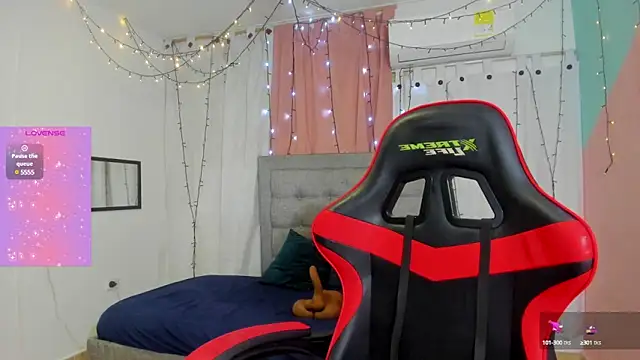 Snapshot of valentina_0_ chatting on 02.04.25 valentina 0 online show from 02.04.25