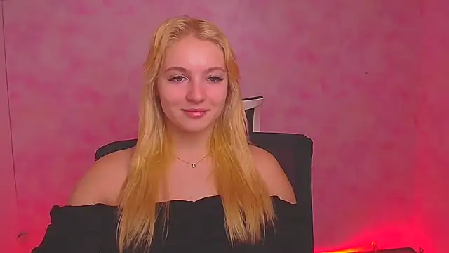 Snapshot of Milka_kiss_ chatting on 01.02.25 Milka kiss online show from 01.02.25