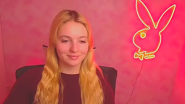 Snapshot of Milka_kiss_ chatting on 03.04.25 Milka kiss online show from 03.04.25