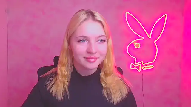 Snapshot of Milka_kiss_ chatting on 11.01.25 Milka kiss online show from 11.01.25