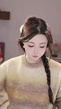 Qiaoqiao  online show from 12.19.25