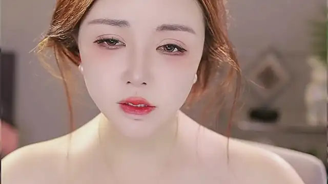 Qiaoqiao  online show from 02.12.26