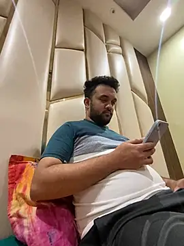 Snapshot of BengaliBabu_Rohan chatting on 12.24.24 BengaliBabu Rohan online show from 12.24.24