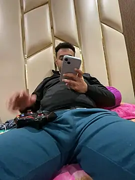 Snapshot of BengaliBabu_Rohan chatting on 01.04.25 BengaliBabu Rohan online show from 01.04.25