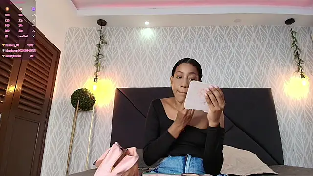 flavia cruz online show from 11.19.25