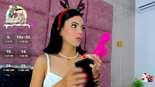 Snapshot of LilitRobins chatting on 12.24.24 LilitRobins online show from 12.24.24