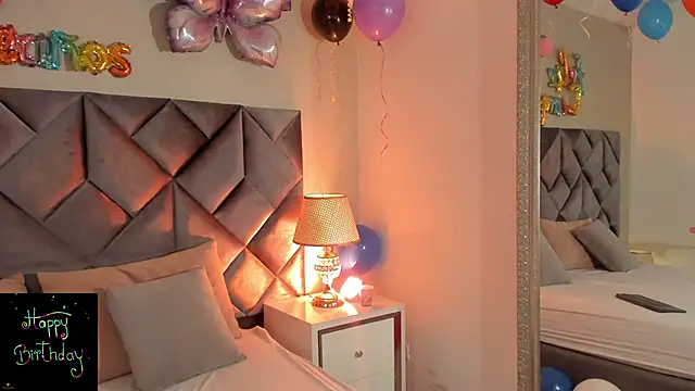 Snapshot of Luisa0110 chatting on 10.01.25 Luisa0110 online show from 10.01.25