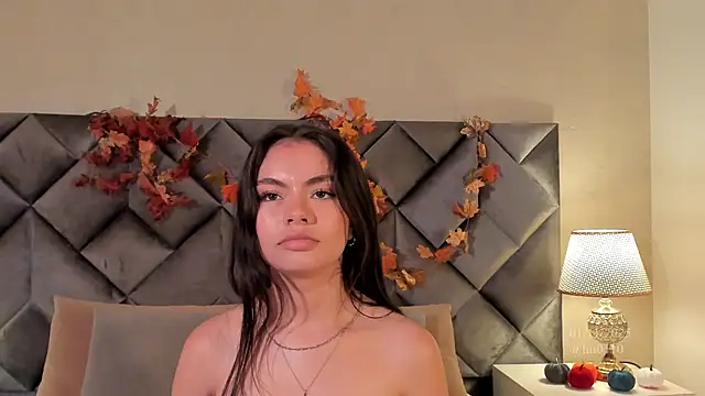 Snapshot of Luisa0110 chatting on 11.01.25 Luisa0110 online show from 11.01.25