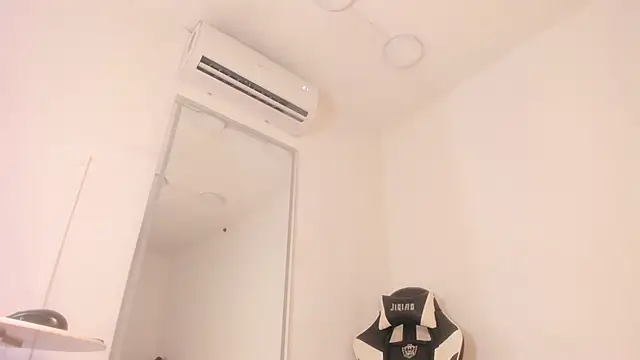 Snapshot of vera_candella chatting on 01.17.26 vera candella online show from 01.17.26