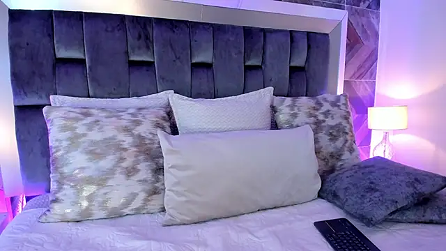 TaniaSmith1 online show from 03.10.25