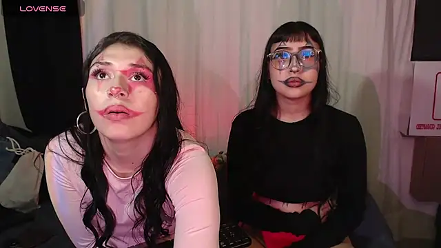 Snapshot of Cintya_Kros chatting on 10.24.25 Cintya Kros online show from 10.24.25