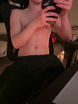 Snapshot of gostos__oo chatting on 04.06.26 gostos oo online show from 04.06.26