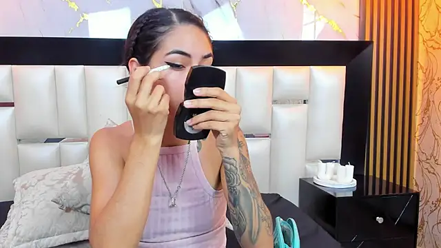 NicoleEsposito online show from 01.15.26