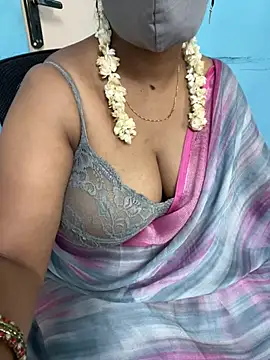 Snapshot of sajeetha chatting on 07.12.26 sajeetha online show from 07.12.26
