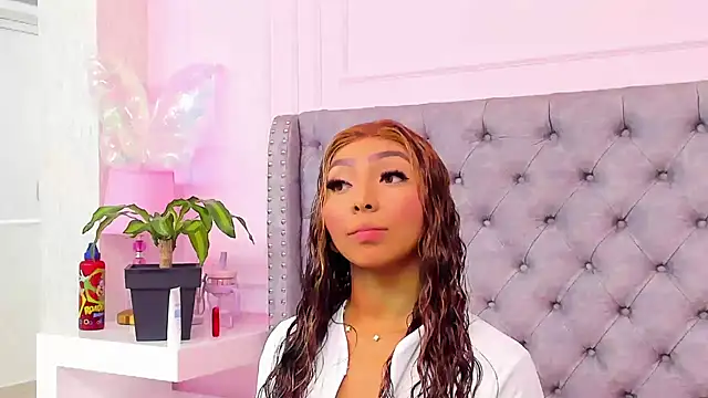 Snapshot of HaileeRoberts chatting on 04.17.26 HaileeRoberts online show from 04.17.26