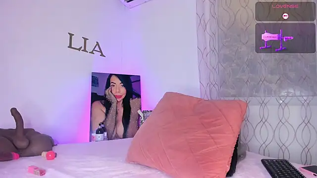 Lia johnsonn online show from 04.02.26