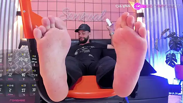 Snapshot of antony_bigdick_ chatting on 03.07.25 antony bigdick online show from 03.07.25