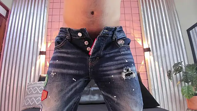 Snapshot of antony_bigdick_ chatting on 03.12.25 antony bigdick online show from 03.12.25