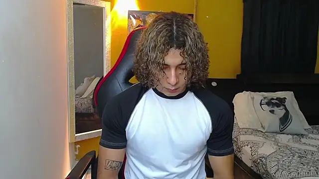 Demitryo online show from 02.23.25