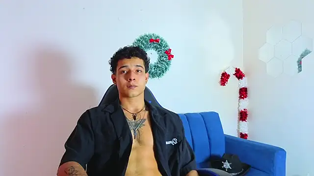 Snapshot of Demitryo chatting on 12.15.25 Demitryo online show from 12.15.25