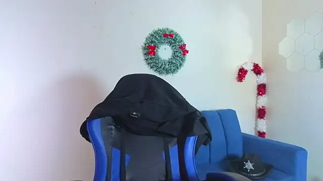 Snapshot of Demitryo chatting on 12.16.25 Demitryo online show from 12.16.25