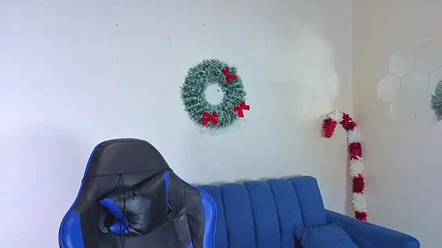 Snapshot of Demitryo chatting on 12.17.25 Demitryo online show from 12.17.25