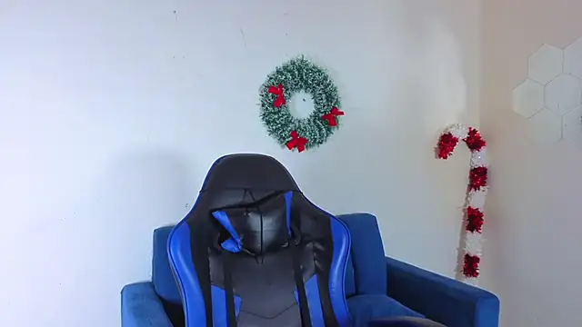 Snapshot of Demitryo chatting on 12.19.25 Demitryo online show from 12.19.25