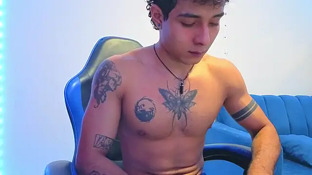 Snapshot of Demitryo chatting on 01.06.26 Demitryo online show from 01.06.26