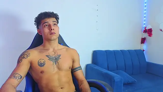 Snapshot of Demitryo chatting on 01.13.26 Demitryo online show from 01.13.26