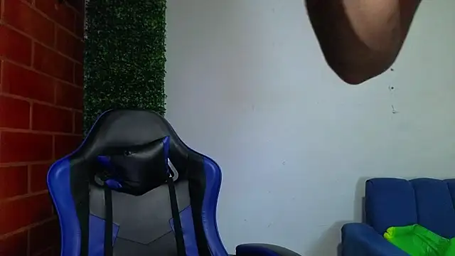 Demitryo online show from 04.14.26