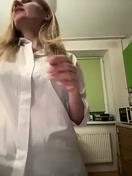 AlisonXCristal online show from 04.12.26