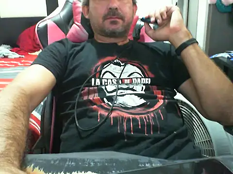 Snapshot of noel329 chatting on 05.30.26 noel329 online show from 05.30.26