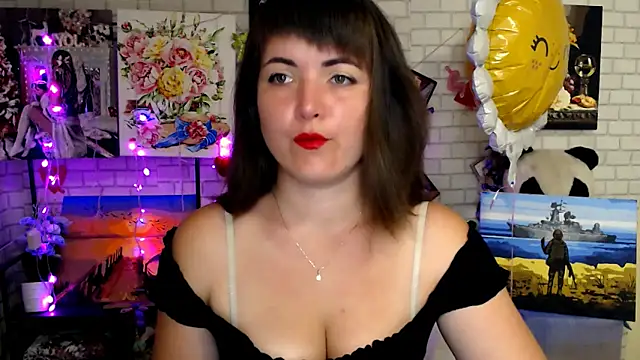 Snapshot of Darina_M_ chatting on 09.09.25 Darina M online show from 09.09.25