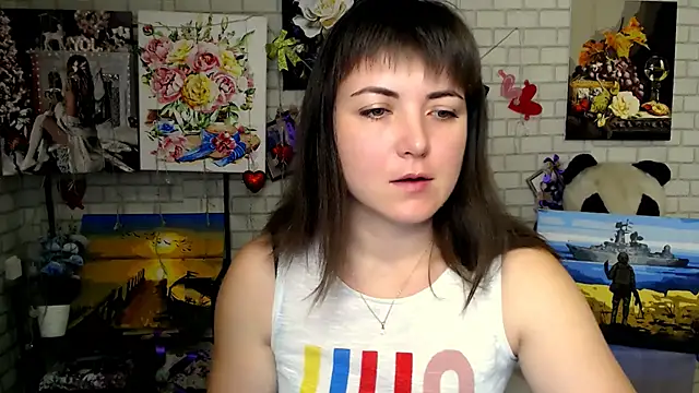 Snapshot of Darina_M_ chatting on 11.15.25 Darina M online show from 11.15.25