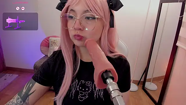 Snapshot of Hannya_moon chatting on 05.19.26 Hannya moon online show from 05.19.26