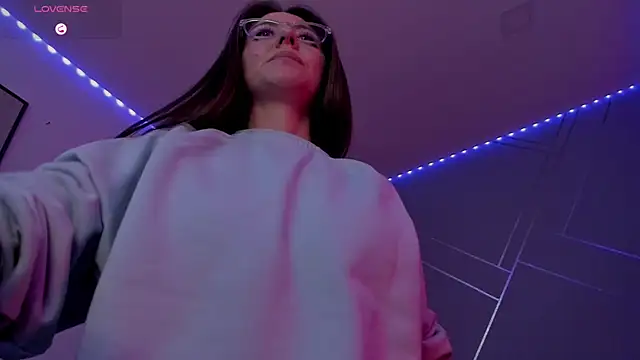 Ich Bin Julia online show from 02.15.25