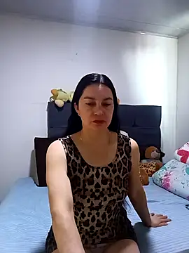 renata hot1 online show from 12.17.25