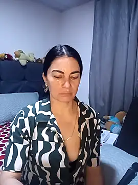 renata hot1 online show from 04.21.26