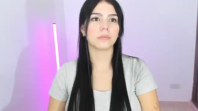 Snapshot of Natasha_su_ chatting on 11.18.25 Natasha su online show from 11.18.25