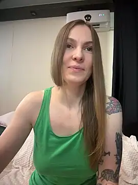 Snapshot of RachelBelI chatting on 06.25.26 RachelBelI online show from 06.25.26